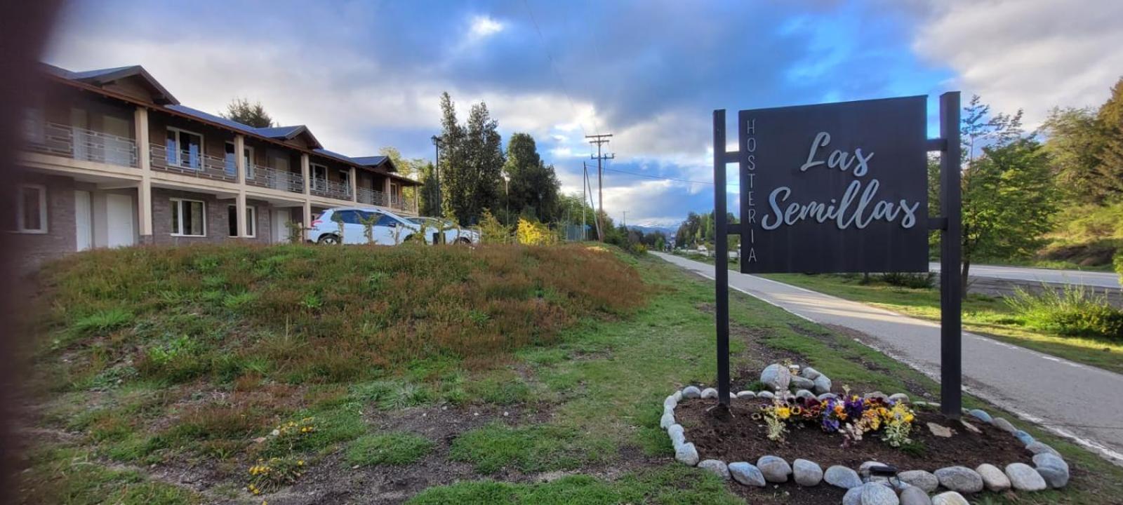 Hosteria Las Semillas Villa La Angostura Exterior photo
